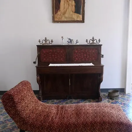 וילה Palazzo Falletti Guardavalle